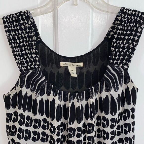 Kenneth Cole silk sleeveless printed blouse size 4P - Picture 3 of 11